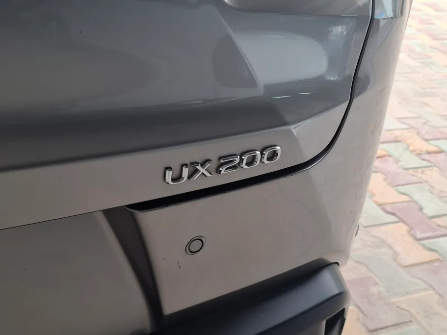 لكزس UX 200 AA Elegant 2021 