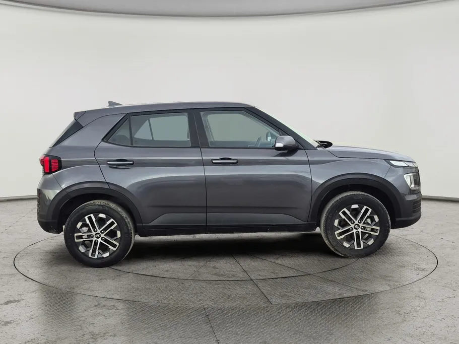 2024 Hyundai Venue Smart 