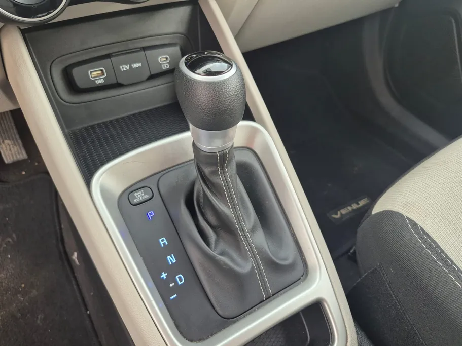 2024 Hyundai Venue Smart 