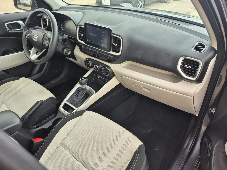 2024 Hyundai Venue Smart 