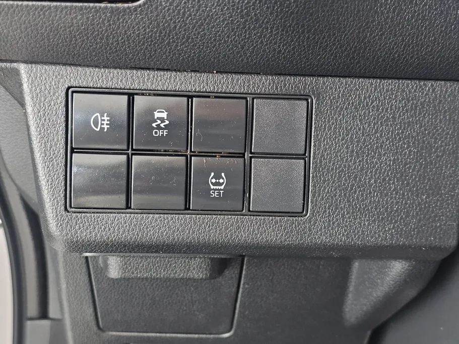 تويوتا يارس Y 2023 