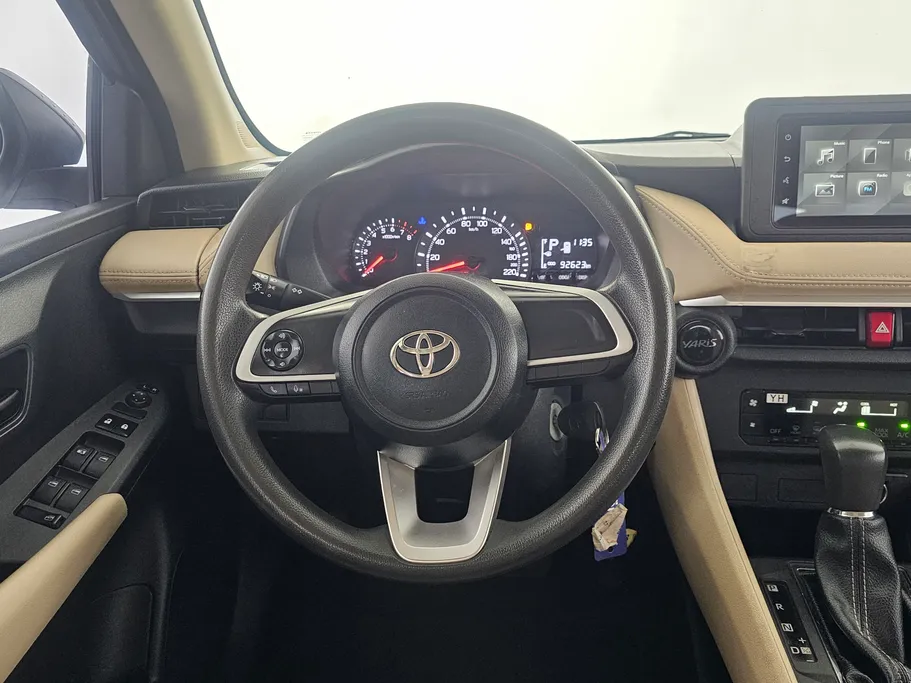 تويوتا يارس Y 2023 