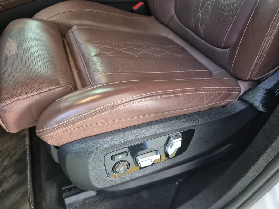 بي ام دبليو الفئة اكس 6 M 50i  2022 