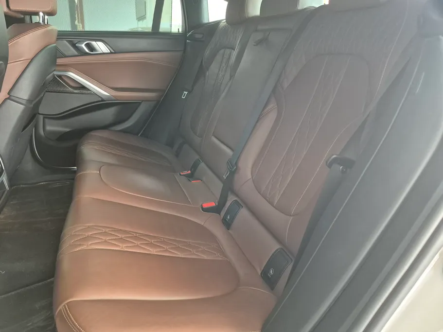 بي ام دبليو الفئة اكس 6 M 50i  2022 