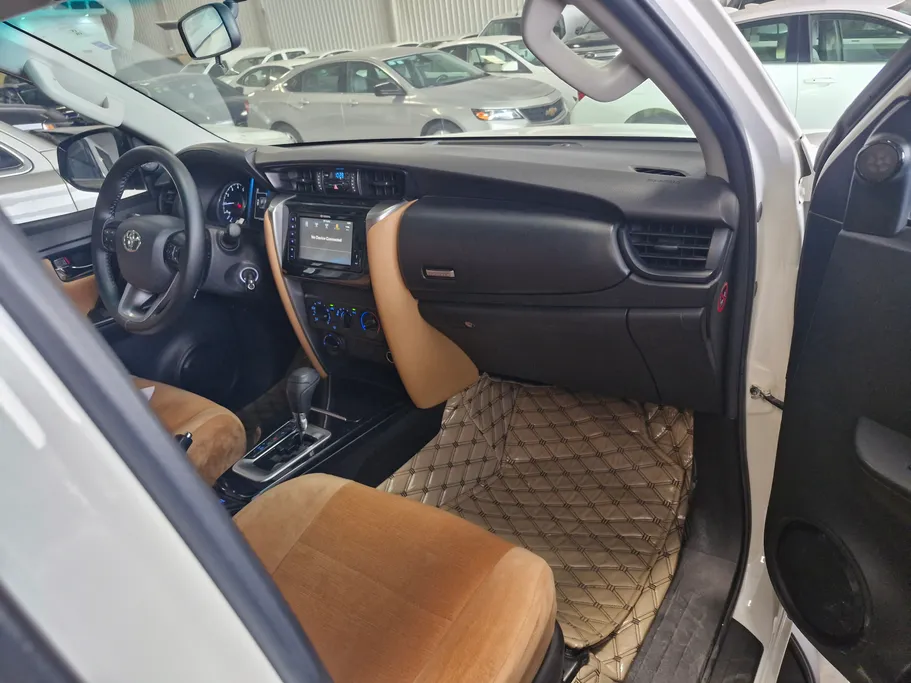 تويوتا فورتشنر GX 2021 