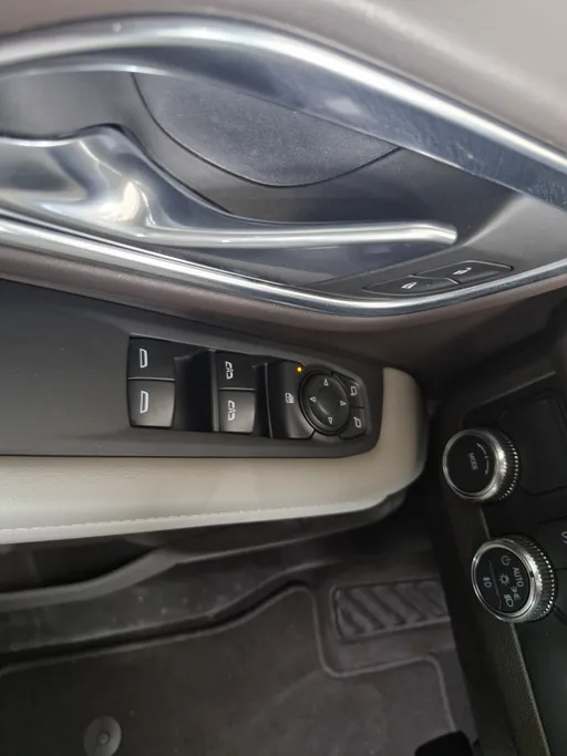 جي إم سي  يوكن SLE 2024 