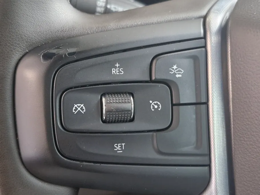 جي إم سي  يوكن SLE 2024 