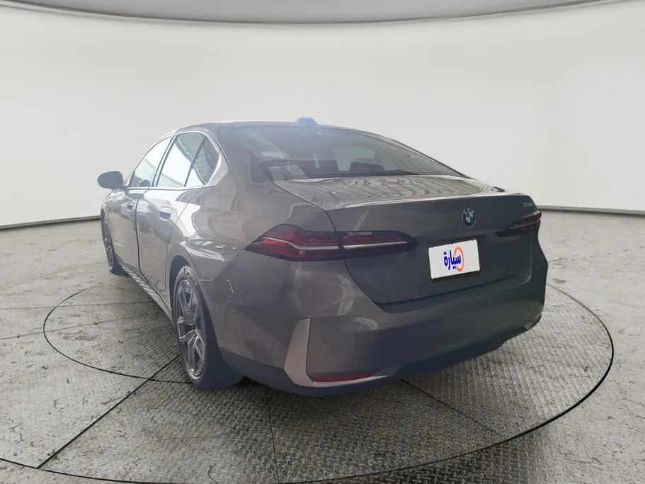 2024 BMW 5 Series 520i 