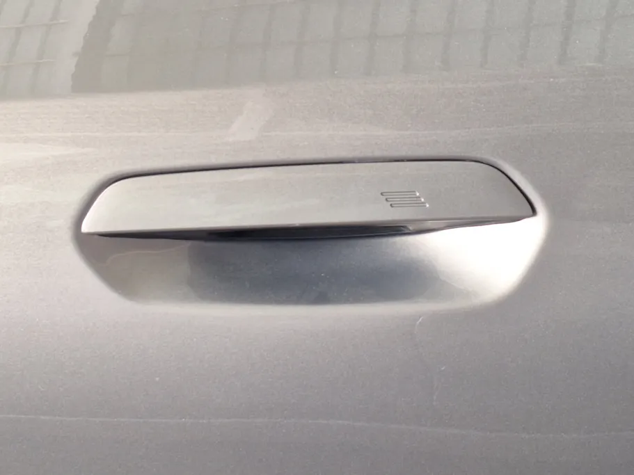 بي ام دبليو الفئة الخامسة 520i 2024 