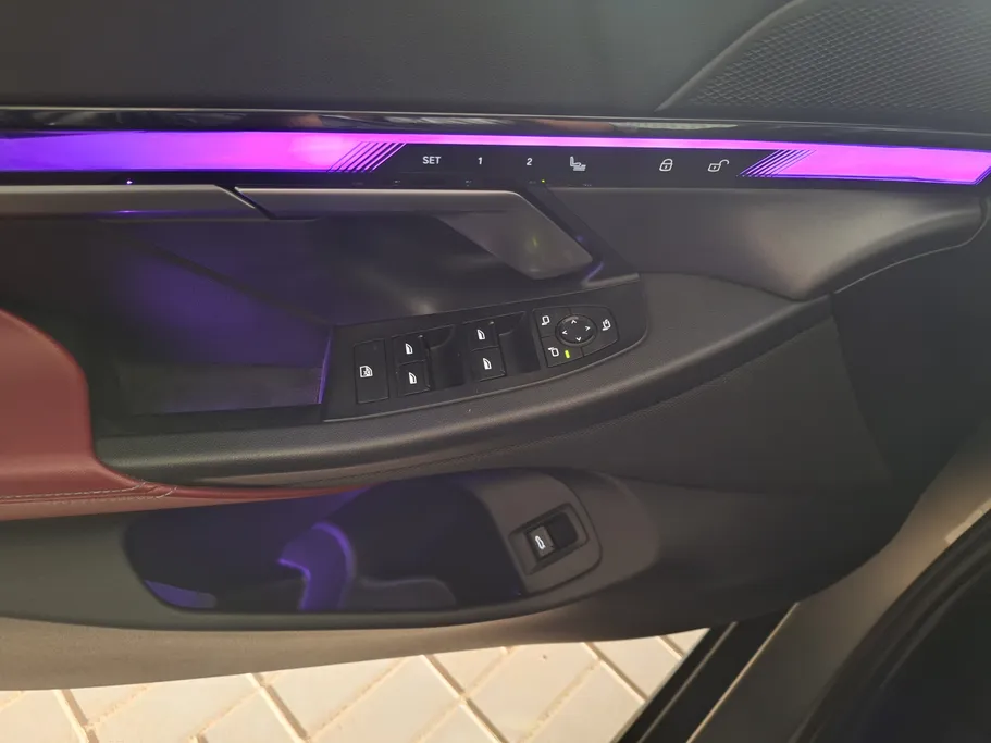 بي ام دبليو الفئة الخامسة 520i 2024 