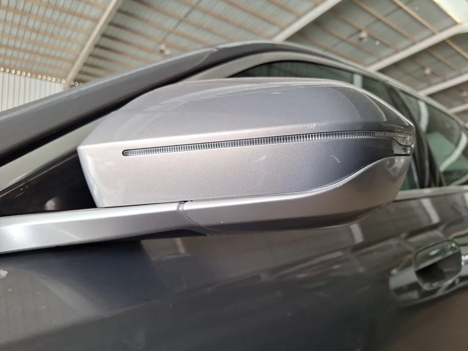 بي ام دبليو الفئة الخامسة 520i 2024 