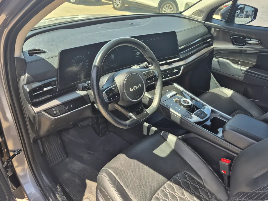 2025 Kia Sportage L - SX 