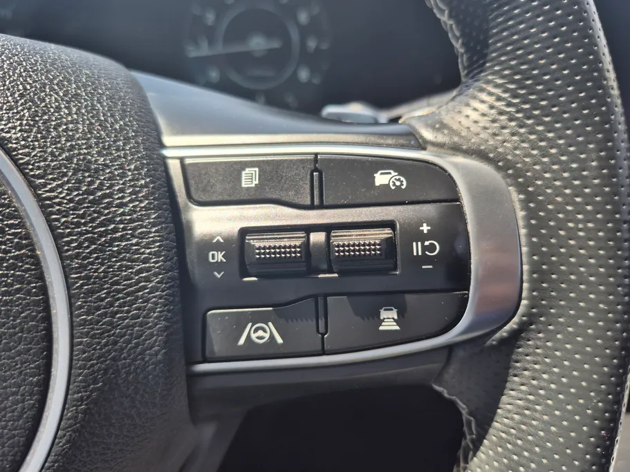 2025 Kia Sportage L - SX 