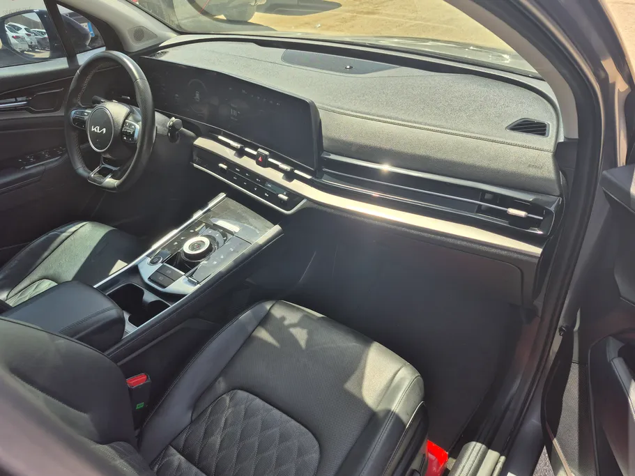 2025 Kia Sportage L - SX 