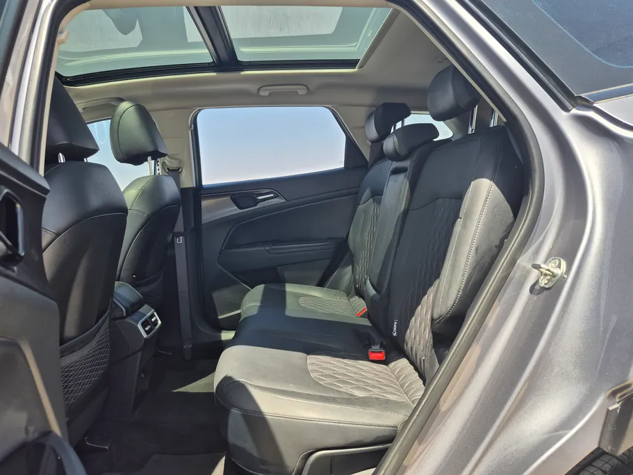 2025 Kia Sportage L - SX 