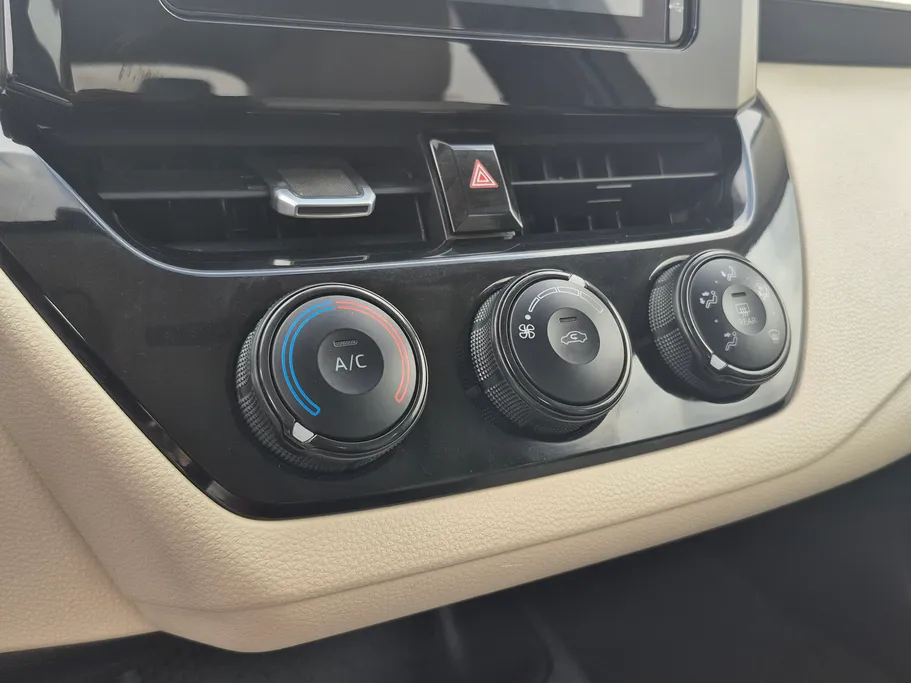 تويوتا كورولا XLI 2024 