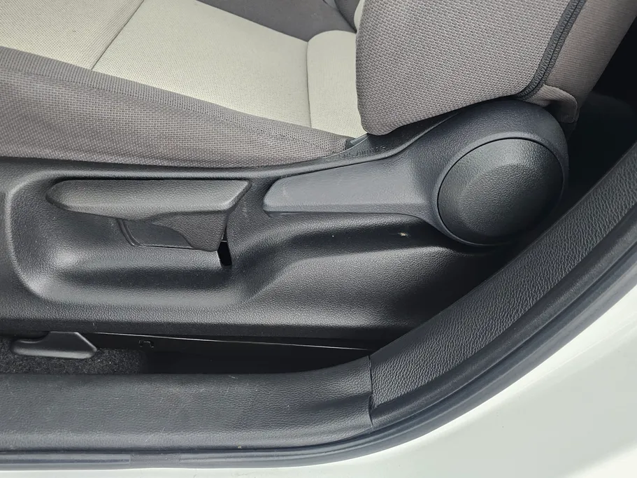 تويوتا كورولا XLI 2023 