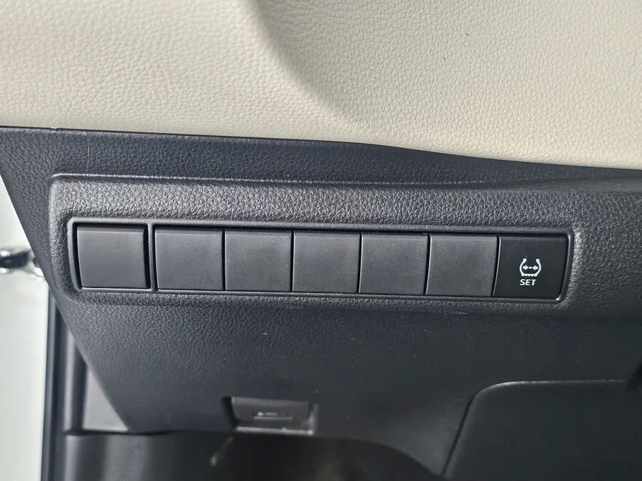 تويوتا كورولا XLI 2023 