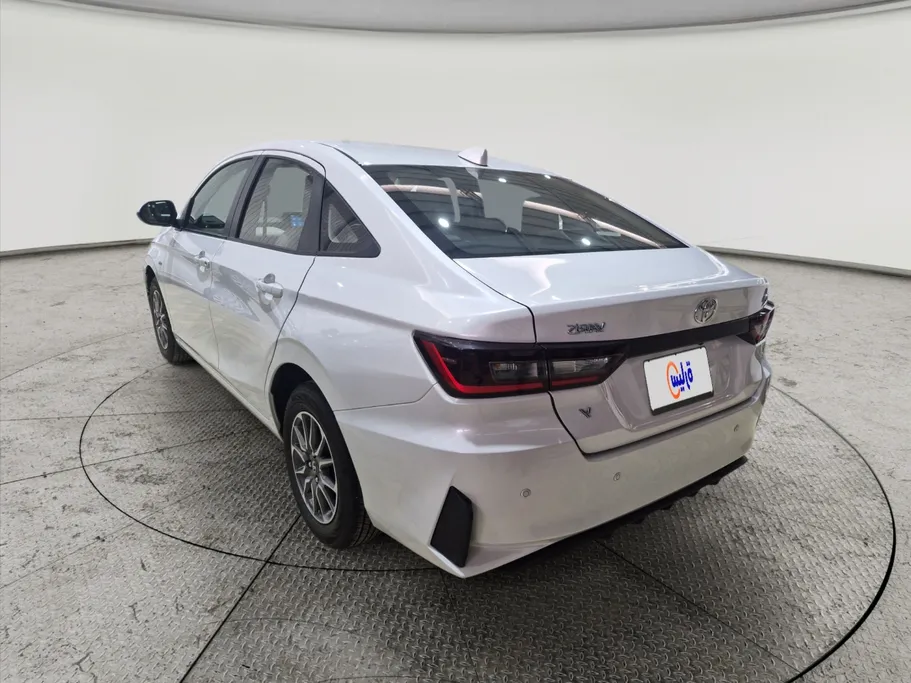 2024 Toyota Yaris  Y 