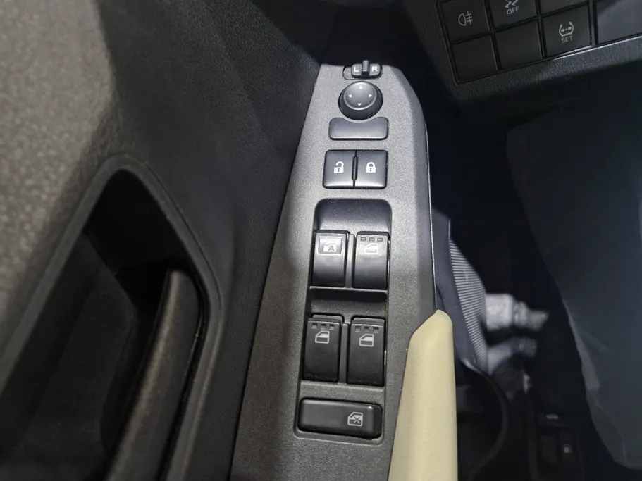 2024 Toyota Yaris  Y 