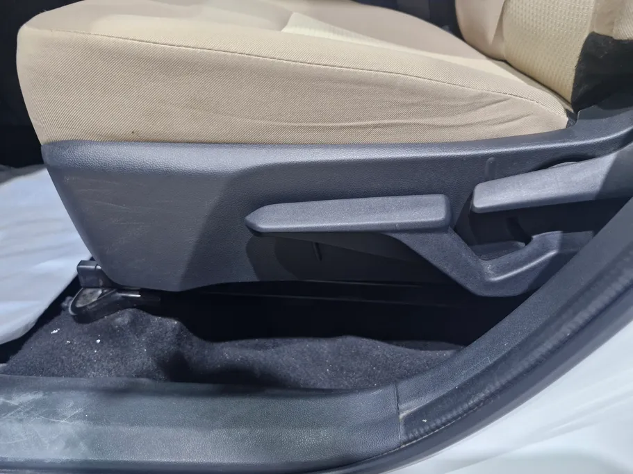 2024 Toyota Yaris  Y 