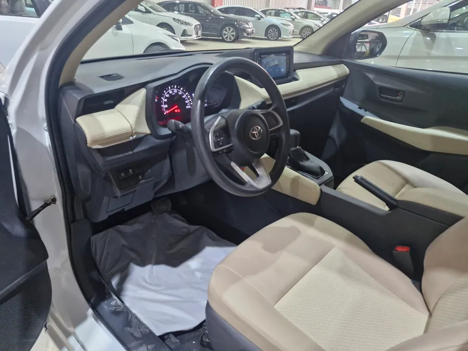 2024 Toyota Yaris  Y 