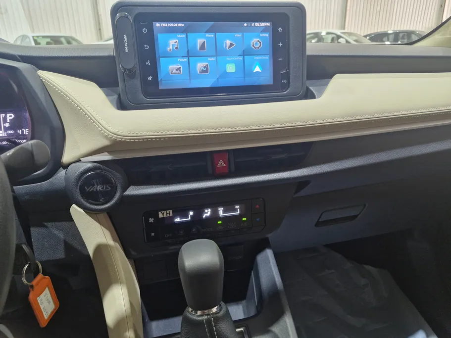 2024 Toyota Yaris  Y 