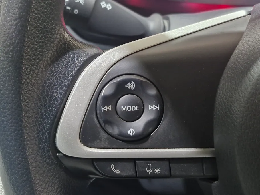 2024 Toyota Yaris  Y 