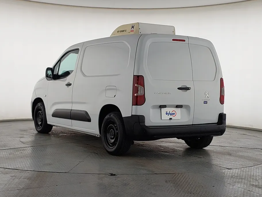 بيجو بارتنر Short van 2023 