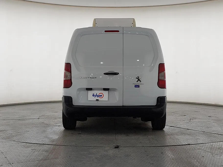 بيجو بارتنر Short van 2023 