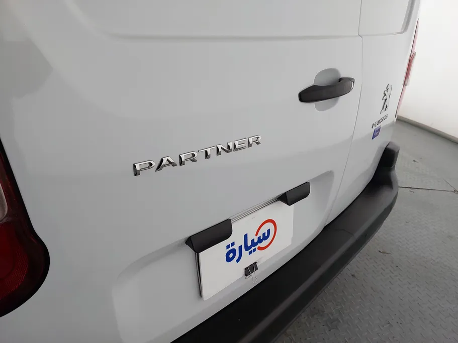 بيجو بارتنر Short van 2023 
