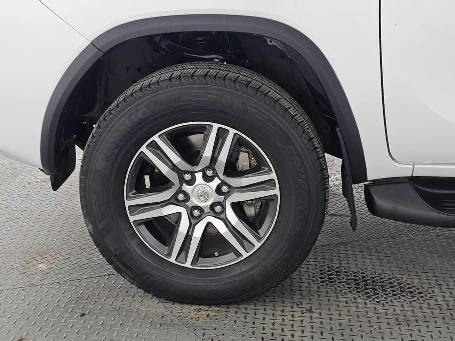 2023 Toyota Fortuner VX 