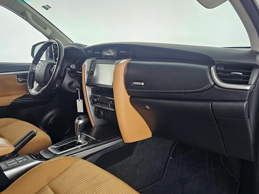 2023 Toyota Fortuner VX 