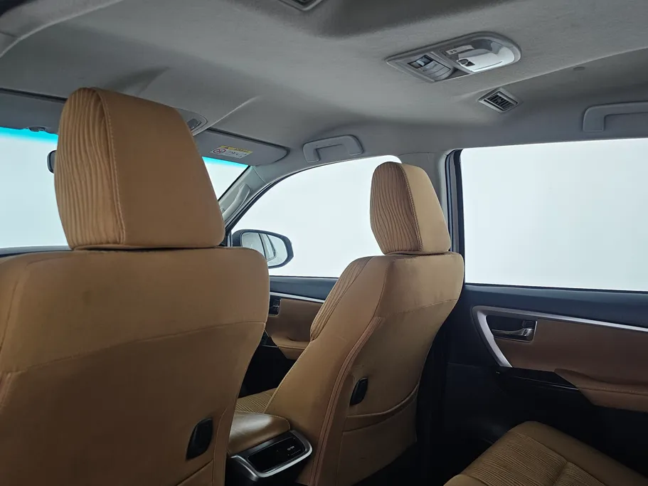 2023 Toyota Fortuner VX 