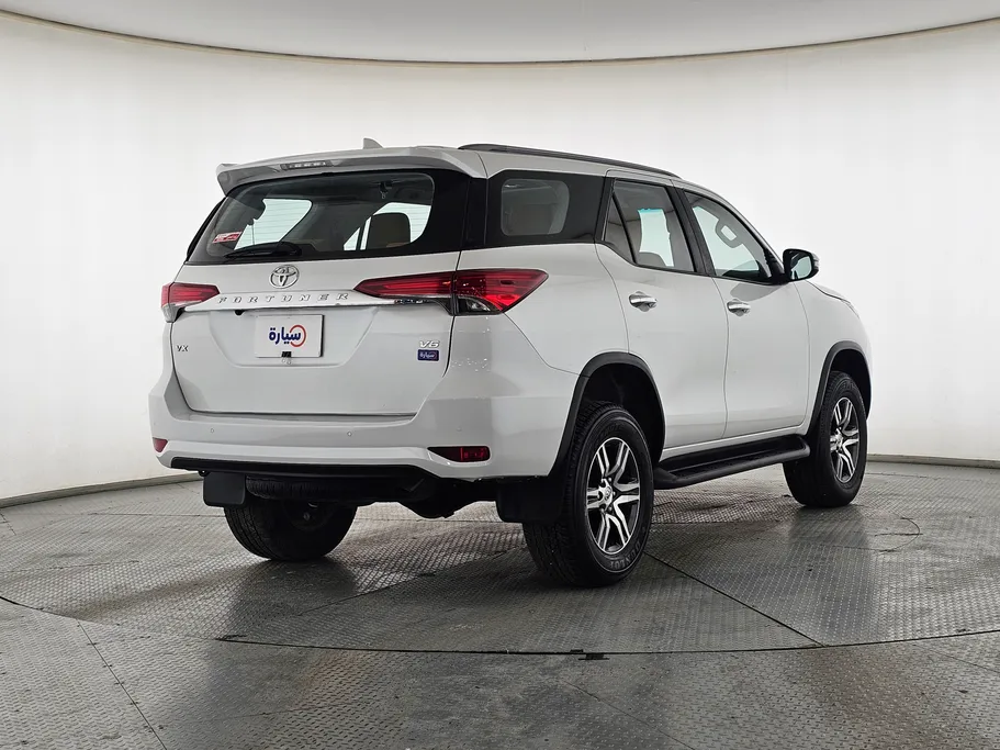 2023 Toyota Fortuner VX 