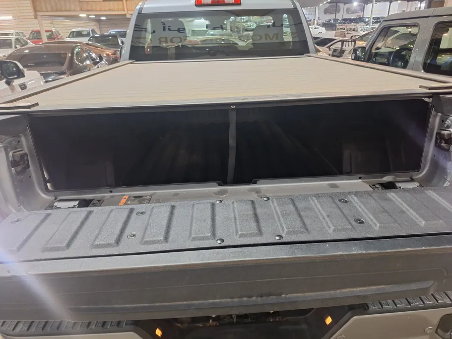 جي إم سي  سييرا AT4 2023 