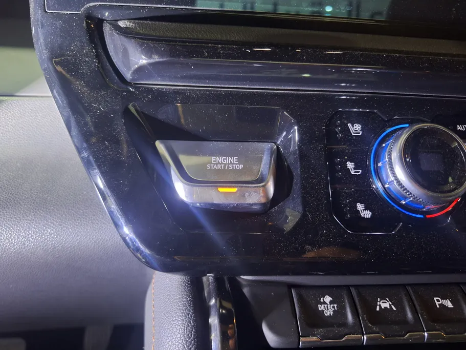 جي إم سي  سييرا AT4 2023 