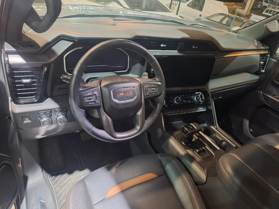 جي إم سي  سييرا AT4 2023 