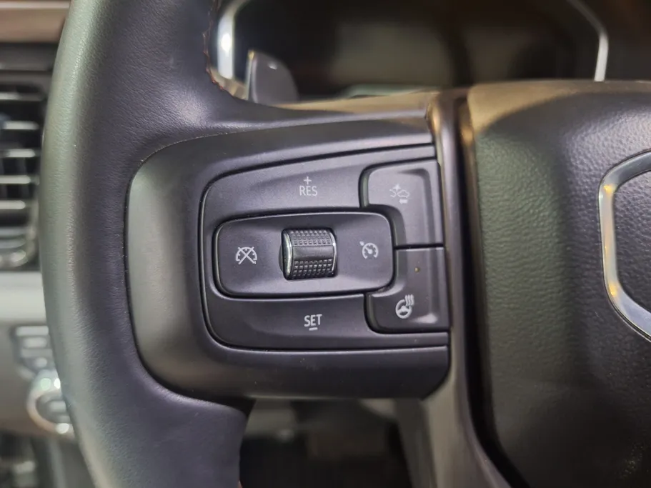 جي إم سي  سييرا AT4 2023 