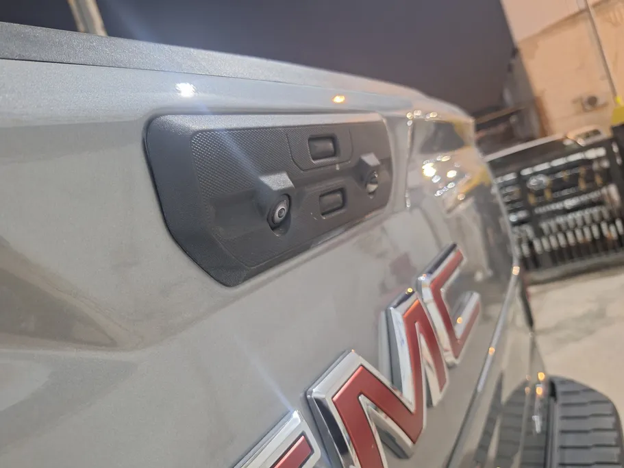 جي إم سي  سييرا AT4 2023 