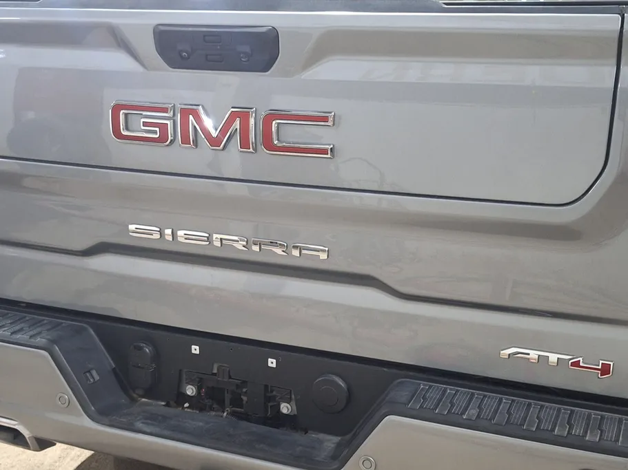 جي إم سي  سييرا AT4 2023 