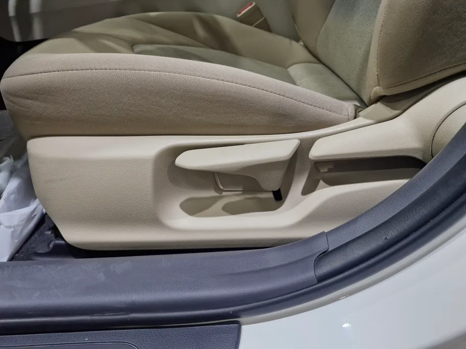 تويوتا كامري LE 2019 