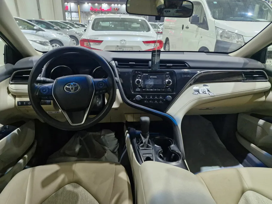 تويوتا كامري LE 2019 