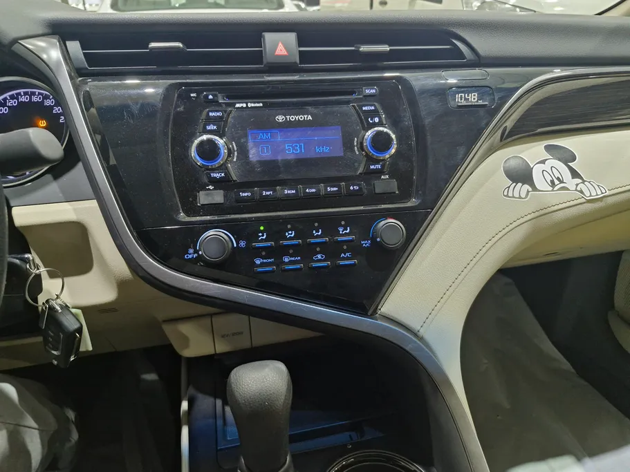 تويوتا كامري LE 2019 