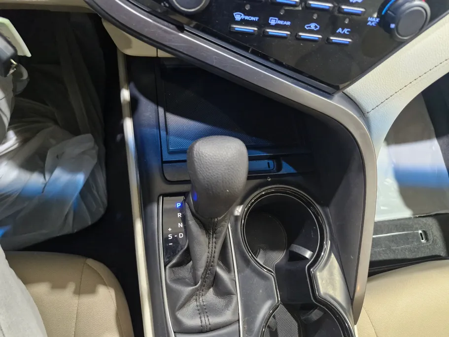 تويوتا كامري LE 2019 