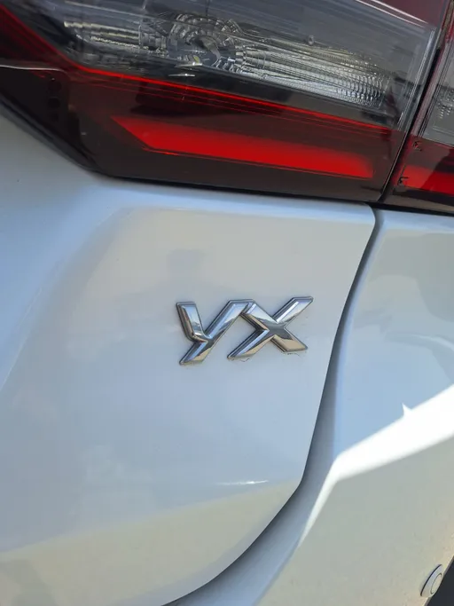 تويوتا يارس YX 2024 