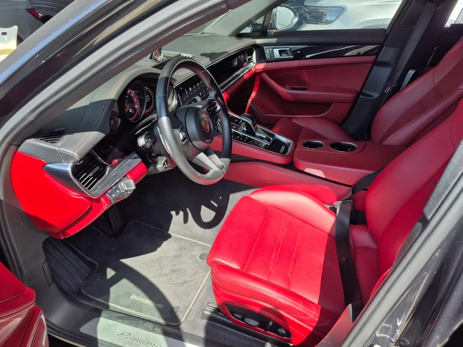 بورش باناميرا  2022 