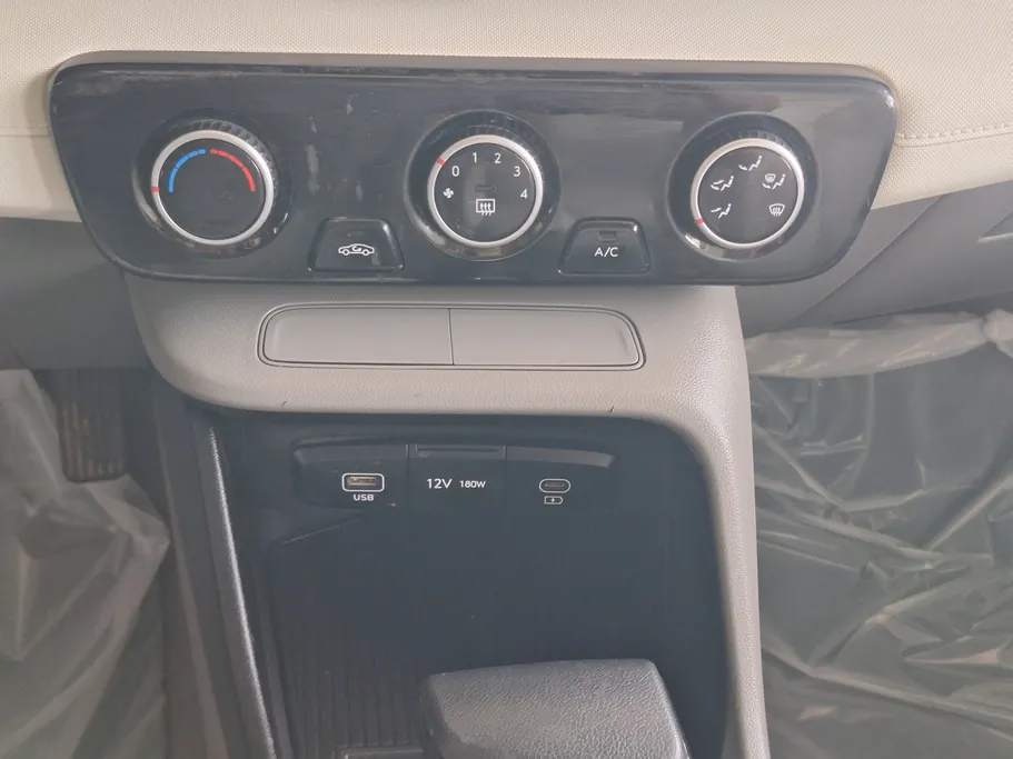 2024 Hyundai Accent Fleet 