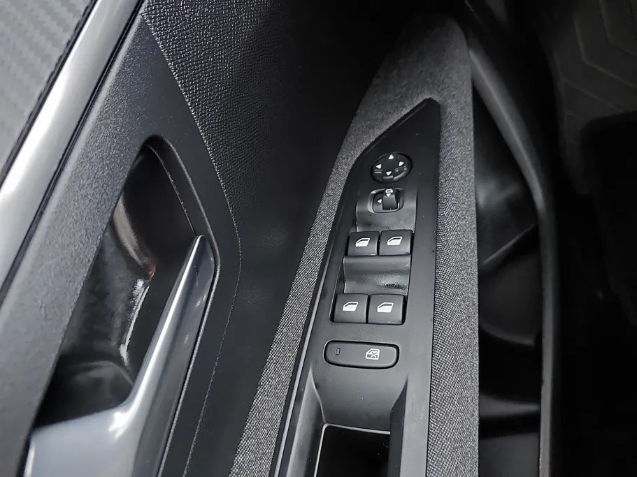 2025 Peugeot 3008 Active 