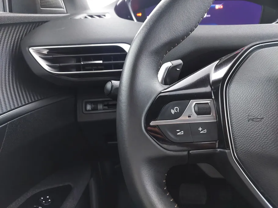 2025 Peugeot 3008 Active 